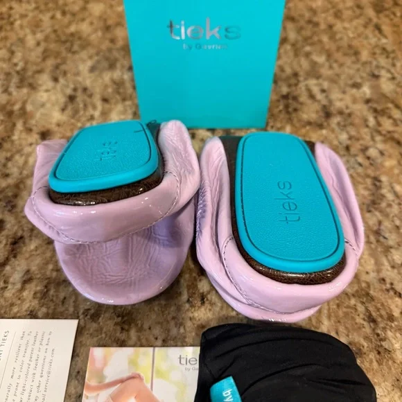 New in box Classic Tieks in Lavender Purple Patent Leather Flats Shoes Size 10 - Picture 4 of 7